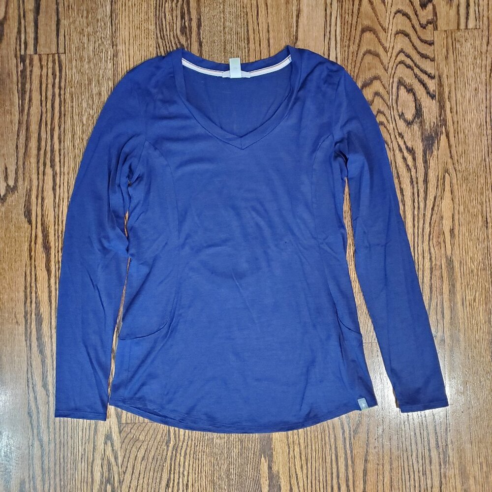 Smartwool 100% Merino Long Sleeve V-Neck Shirt (Women's Medium)